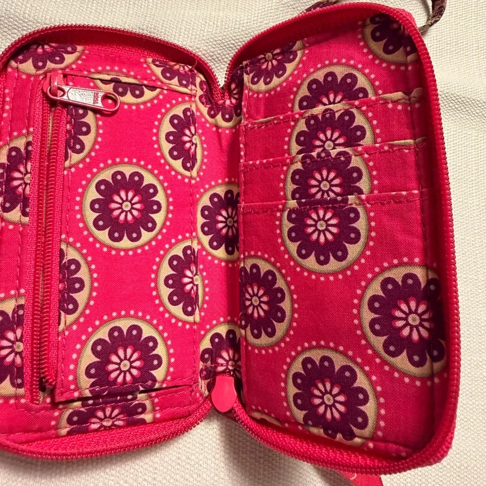 Vera Bradley Pink Floral Paisley Quilted Zip Wallet - Picture 5 of 9